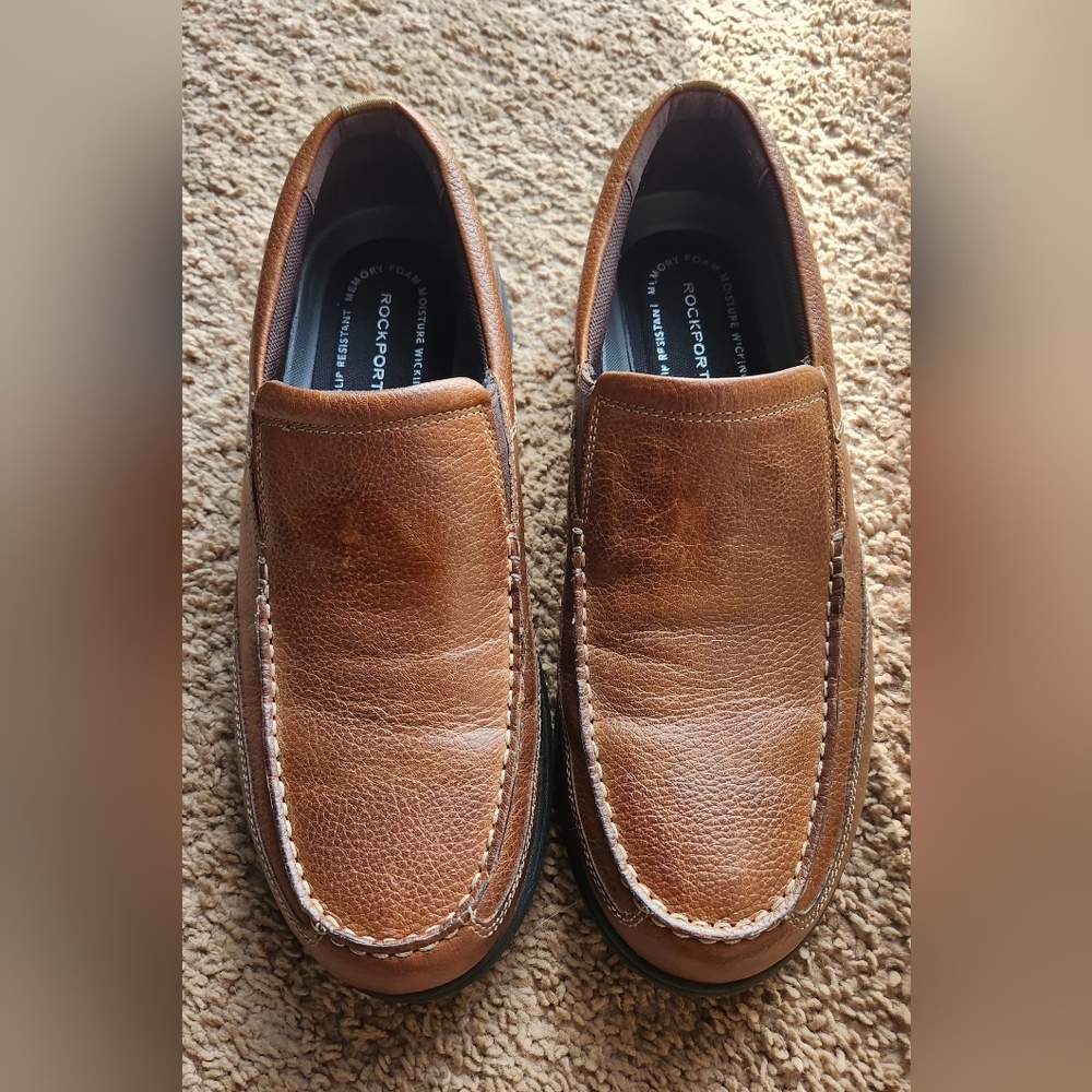Rockport memory foam brown shoes.